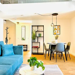 Aparthotel E&k Living - Design - Netflix - Audi - In Village - Free Parking